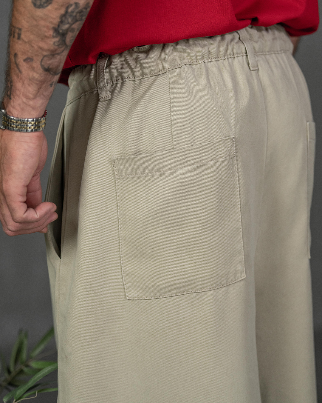 WIDE DOUBLE PLEATED SHORTS BEIGE