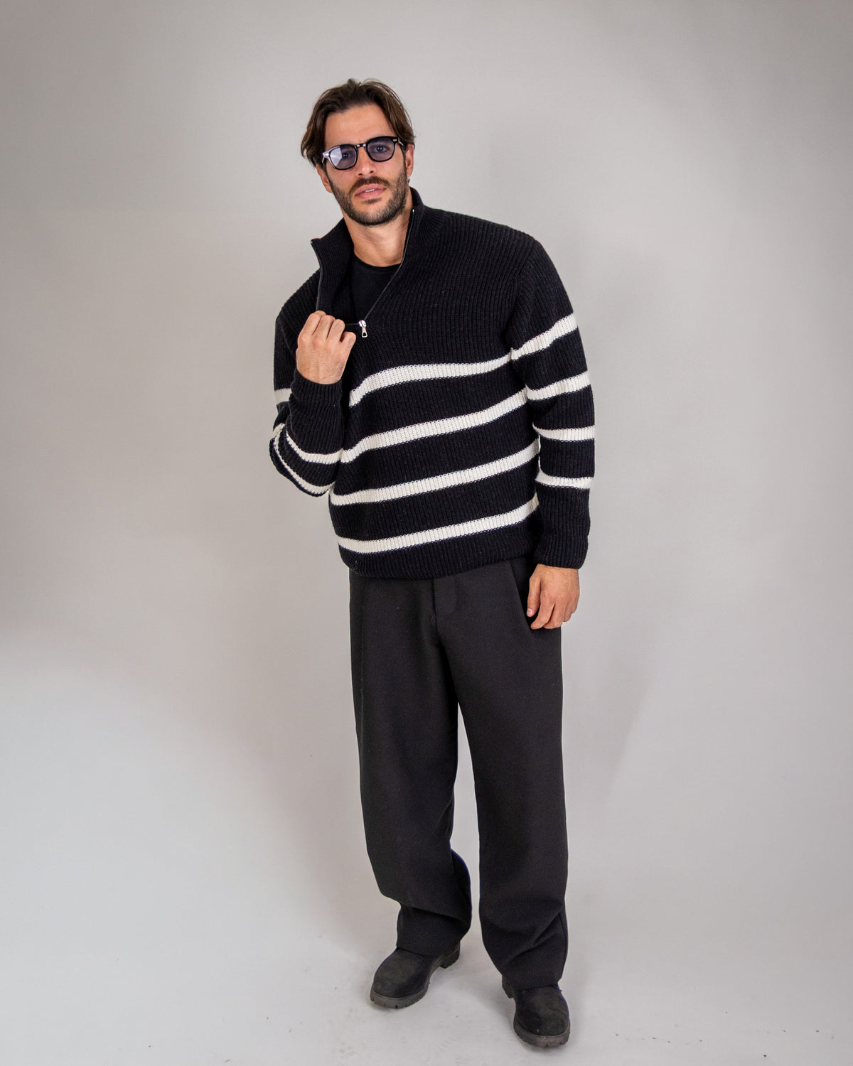 SOFT WOOL HALF-ZIP SWEATER BLACK/CREAM